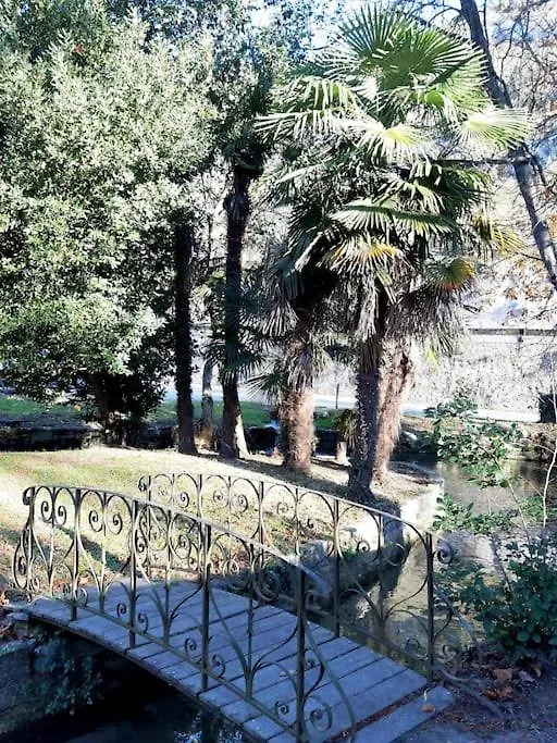 Appartement Au Murmure Des Eaux A Fontaine-De-Vaucluse Apartment